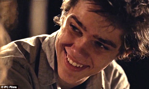 article-0-1D6F491700000578-452_634x380