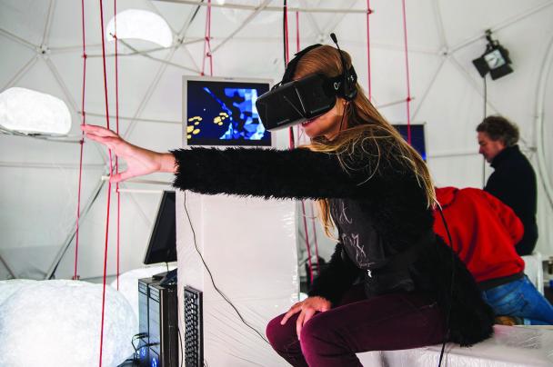 Attendees enjoying the DEEP experience at DOK Leipzig, November 2015. (Photographer: Susanne Jehnichen)