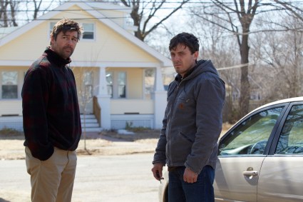 kyle-chandler-casey-affleck-credit_-claire-folger-courtesy-of-amazon-studios-and-roadside-attractions